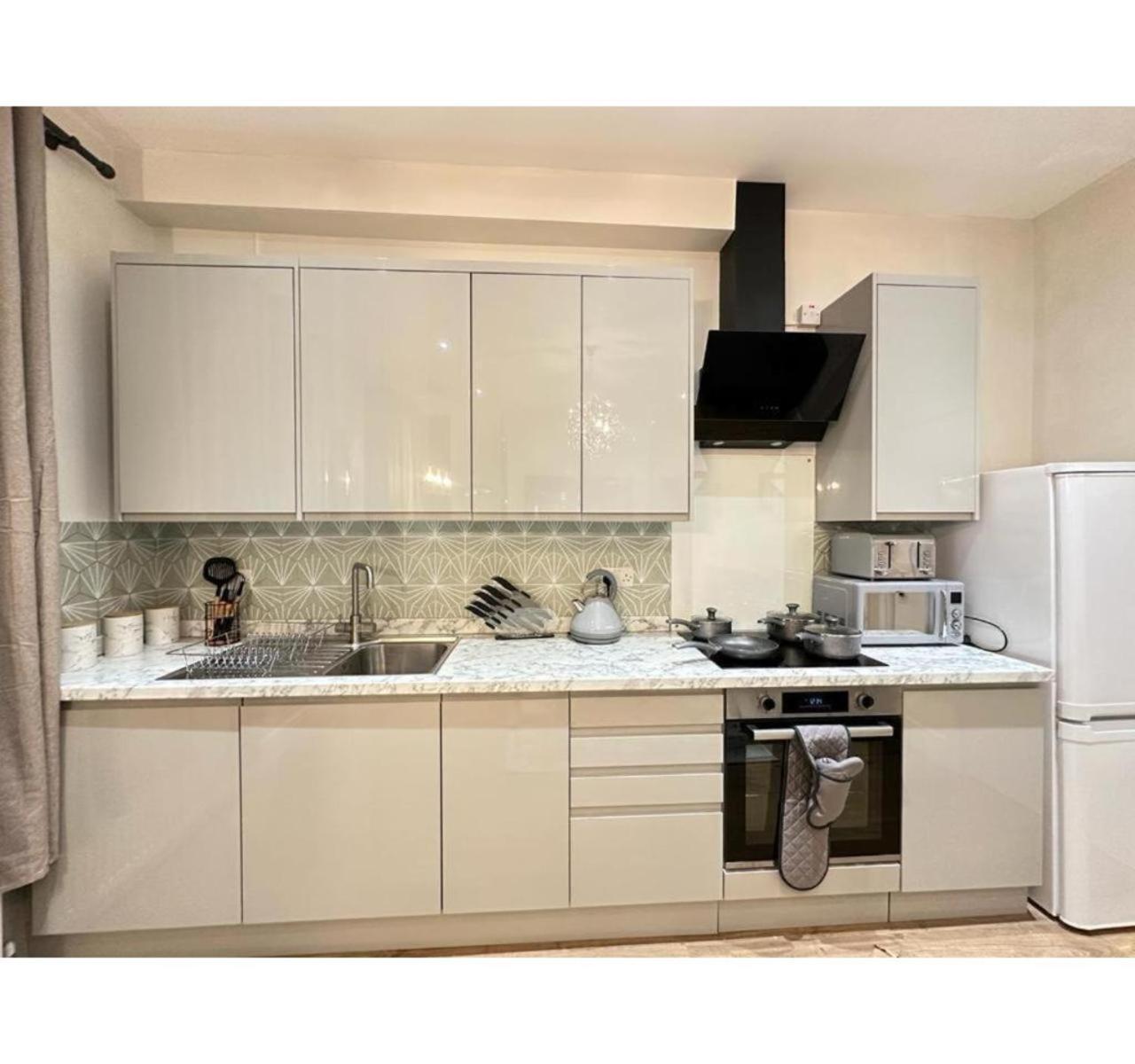F2- Beautiful 1 Bed Flat Near Edgware Road Station Appartement Londen Buitenkant foto